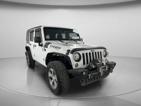 White 2017 Jeep Wrangler Unlimited Sahara for sale in Chillicothe, MO