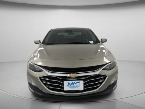 Photos of 2025 Chevrolet Malibu LT for sale in Chillicothe, MO at MAG CDJR