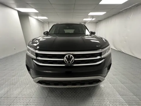 Photos of 2021 Volkswagen Atlas 3.6L V6 SEL for sale in Chillicothe, MO at MAG CDJR