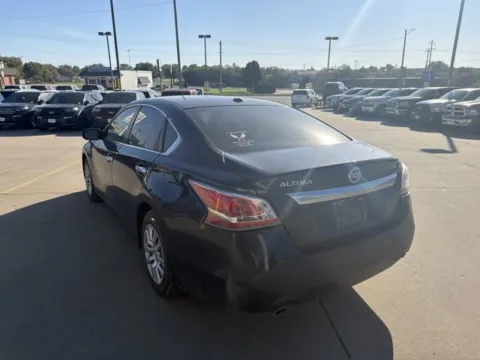 More photos of 2015 Nissan Altima 2.5 at MAG CDJR, MO