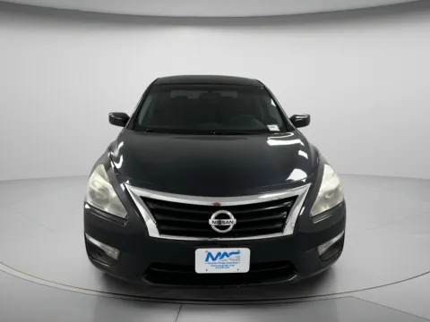 Photos of 2015 Nissan Altima 2.5 S for sale in Chillicothe, MO at MAG CDJR