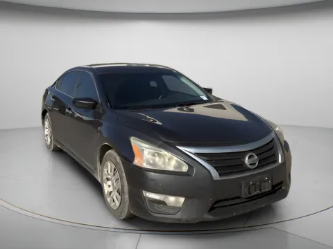 Black 2015 Nissan Altima 2.5 for sale in Chillicothe, MO