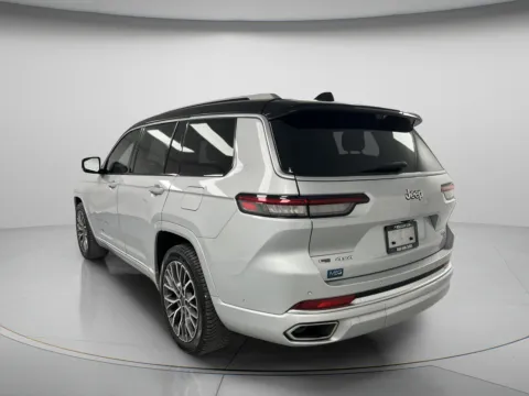 More photos of 2021 Jeep Grand Cherokee L Summit Reserve at MAG CDJR, MO