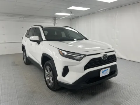 White 2023 Toyota RAV4 XLE for sale in Chillicothe, MO