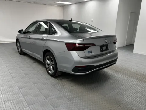 More photos of 2024 Volkswagen Jetta SE at MAG CDJR, MO