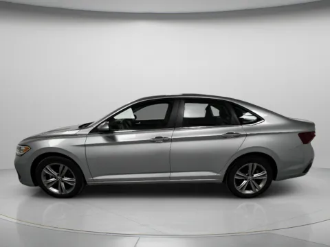 More photos of 2024 Volkswagen Jetta SE at MAG CDJR, MO