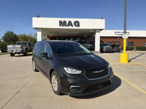 Black 2019 Jeep Cherokee High Altitude for sale in Chillicothe, MO