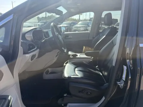 Another view of 2019 Jeep Cherokee High Altitude for sale in Chillicothe, MO at MAG CDJR