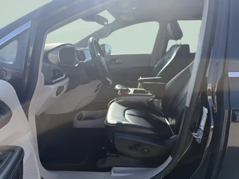 More photos of 2023 Chrysler Pacifica Touring L at MAG CDJR, MO