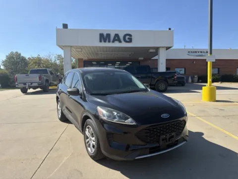 Black 2021 Ford Escape S for sale in Chillicothe, MO