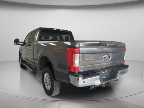 More photos of 2017 Ford Super Duty F-250 SRW XLT at MAG CDJR, MO
