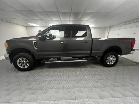 More photos of 2017 Ford Super Duty F-250 SRW XLT at MAG CDJR, MO