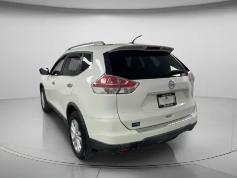 More photos of 2016 Nissan Rogue SV at MAG CDJR, MO