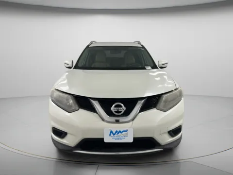 Photos of 2016 Nissan Rogue SV for sale in Chillicothe, MO at MAG CDJR