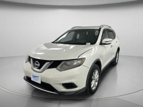 Another view of 2016 Nissan Rogue SV for sale in Chillicothe, MO at MAG CDJR