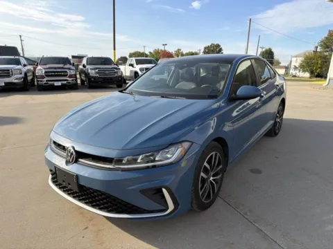 Photos of 2025 Volkswagen Jetta SE for sale in Chillicothe, MO at MAG CDJR