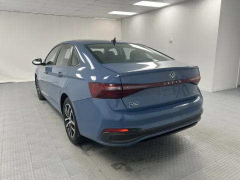 More photos of 2025 Volkswagen Jetta SE at MAG CDJR, MO