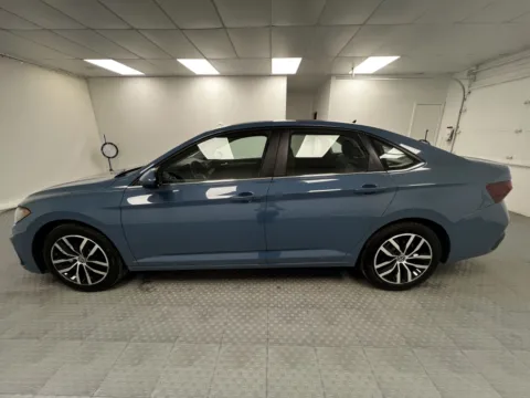 More photos of 2025 Volkswagen Jetta SE at MAG CDJR, MO