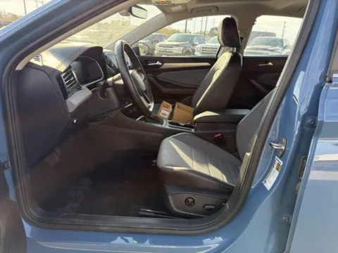 More photos of 2025 Volkswagen Jetta SE at MAG CDJR, MO