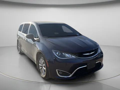 Blue 2018 Chrysler Pacifica Touring Plus for sale in Chillicothe, MO