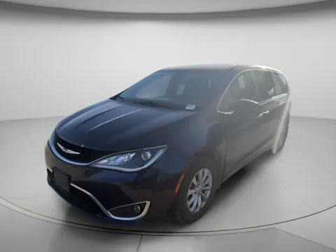 Photos of 2018 Chrysler Pacifica Touring Plus for sale in Chillicothe, MO at MAG CDJR
