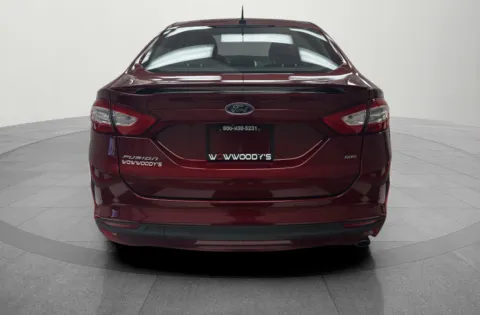 More photos of 2016 Ford Fusion SE at MAG CDJR, MO