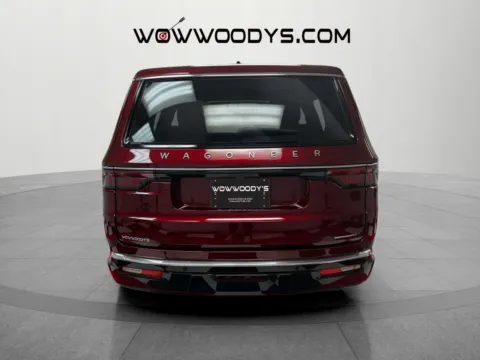 More photos of 2024 Jeep Wagoneer Series III at MAG CDJR, MO