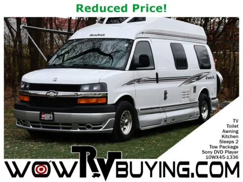 White 2010 Roadtrek Express Camper Van Popular 190 for sale in Chillicothe, MO