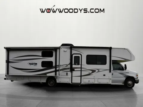 More photos of 2014 Nexus Phantom 32P at MAG CDJR, MO