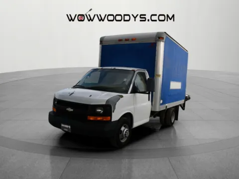 Photos of 2009 Chevrolet Express 3500 for sale in Chillicothe, MO at MAG CDJR