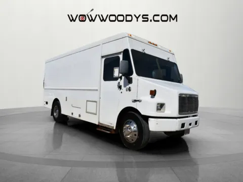 Another view of 2002 Freightliner MT 55 Chassis M Line Walk-In Van for sale in Chillicothe, MO at MAG CDJR