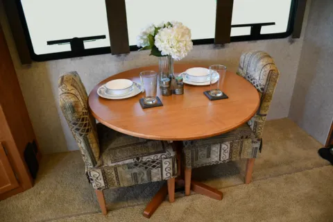 More photos of 2007 Itasca Sunrise 38J at MAG CDJR, MO