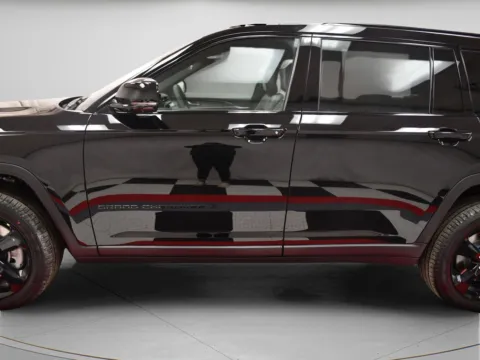 More photos of 2025 Jeep Grand Cherokee L Limited at MAG CDJR, MO