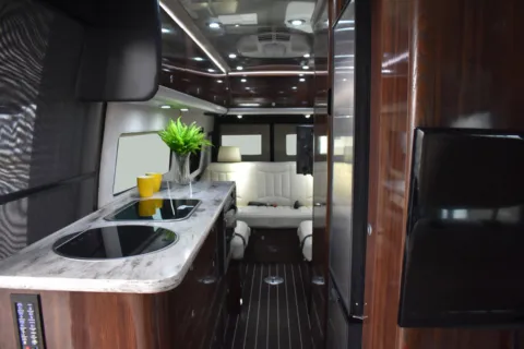 Photos of 2018 Airstream Interstate EXT Grand Tour 3500XD Standard Roof V6 170 for sale in Chillicothe, MO at MAG CDJR