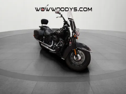 More photos of 2018 Harley-Davidson Softail Heritage Classic 114 at MAG CDJR, MO