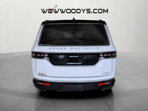 More photos of 2022 Jeep Grand Wagoneer Series II at MAG CDJR, MO