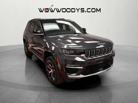 Another view of 2022 Jeep Grand Cherokee 4xe Summit Reserve for sale in Chillicothe, MO at MAG CDJR