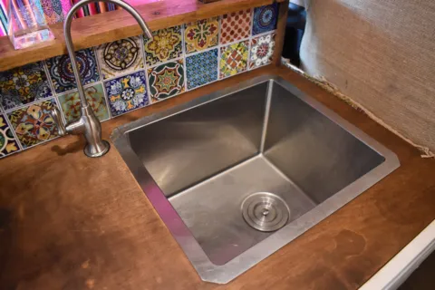 More photos of 2018 Ford Transit Conversion Van 250 at MAG CDJR, MO