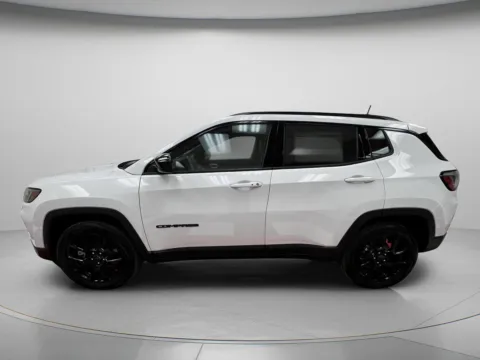 More photos of 2026 Jeep Compass Latitude at MAG CDJR, MO