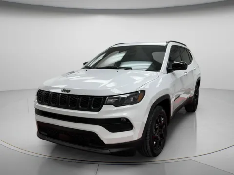 More photos of 2026 Jeep Compass Latitude at MAG CDJR, MO