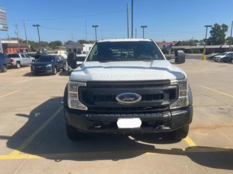 Photos of 2021 Ford Super Duty F-450 DRW XL 4WD Crew Cab 179 WB 60 CA for sale in Chillicothe, MO at MAG CDJR