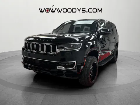 Photos of 2023 Jeep Wagoneer 4x4 for sale in Chillicothe, MO at MAG CDJR