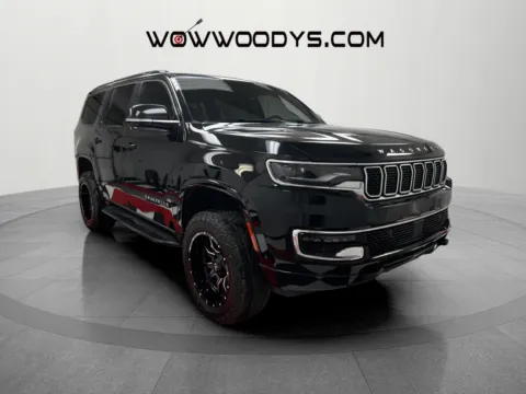 More photos of 2023 Jeep Wagoneer 4x4 at MAG CDJR, MO