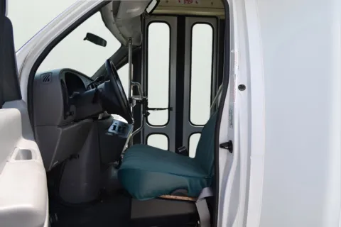 More photos of 1999 Ford E SUPER DUTY SHUTTLE Standard at MAG CDJR, MO