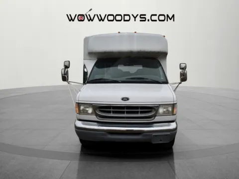Photos of 1999 Ford E SUPER DUTY SHUTTLE Standard for sale in Chillicothe, MO at MAG CDJR