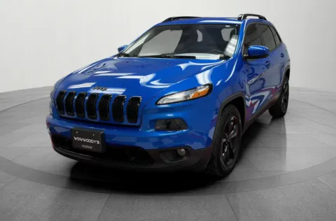 Photos of 2018 Jeep Cherokee Latitude for sale in Chillicothe, MO at MAG CDJR