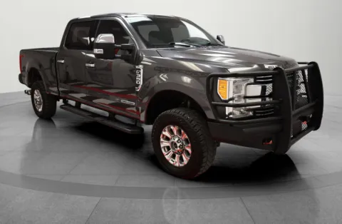 Another view of 2017 Ford Super Duty F-350 SRW Lariat for sale in Chillicothe, MO at MAG CDJR