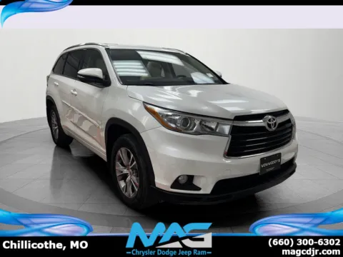 White 2015 Toyota Highlander XLE for sale in Chillicothe, MO