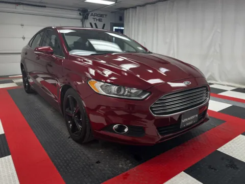 More photos of 2016 Ford Fusion SE at MAG CDJR, MO