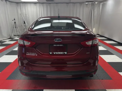 More photos of 2016 Ford Fusion SE at MAG CDJR, MO